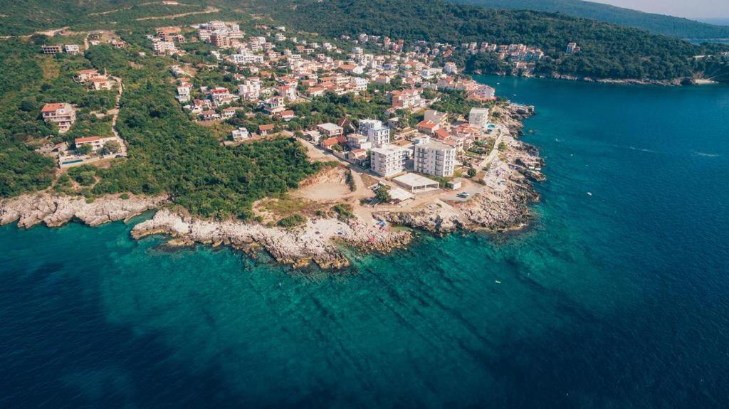 Apartments Lux Lukic Утьеха Экстерьер фото